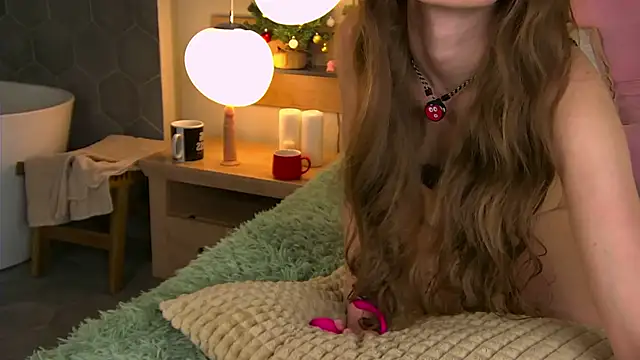 Snapshot of AshleyDouglas chatting on December 2024 02:30:01 PM AshleyDouglas online show from December 2024 02:30:01 PM