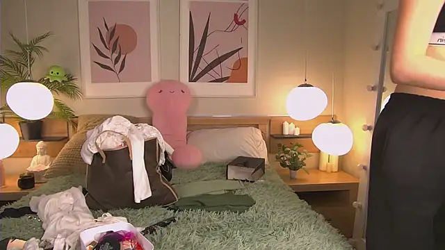 Snapshot of AshleyDouglas chatting on January 2025 04:21:01 AM AshleyDouglas online show from January 2025 04:21:01 AM