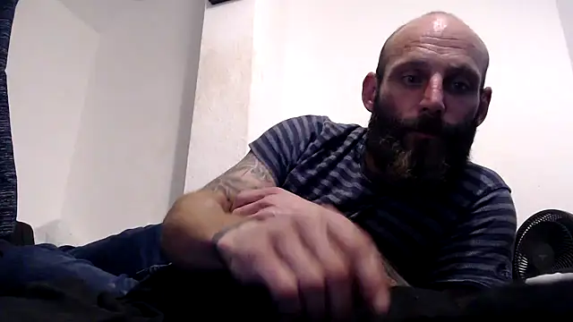 Snapshot of AnodicDemotic chatting on October 2025 09:24:01 PM AnodicDemotic online show from October 2025 09:24:01 PM