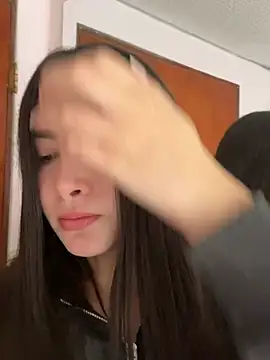 Snapshot of annaharper- chatting on January 2026 09:42:01 PM annaharper- online show from January 2026 09:42:01 PM