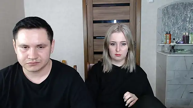 Kristy-Max online show from March 2025 07:02:01 PM