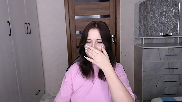 Kristy-Max online show from December 2025 11:31:02 PM