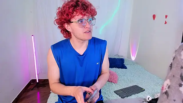 Snapshot of CelesteXCute chatting on December 2025 02:13:01 PM CelesteXCute online show from December 2025 02:13:01 PM