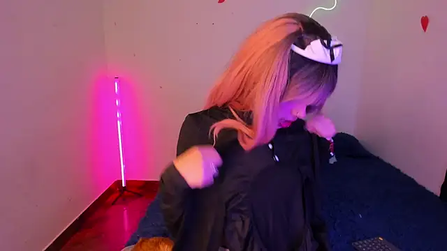 Snapshot of CelesteXCute chatting on January 2026 11:42:01 PM CelesteXCute online show from January 2026 11:42:01 PM