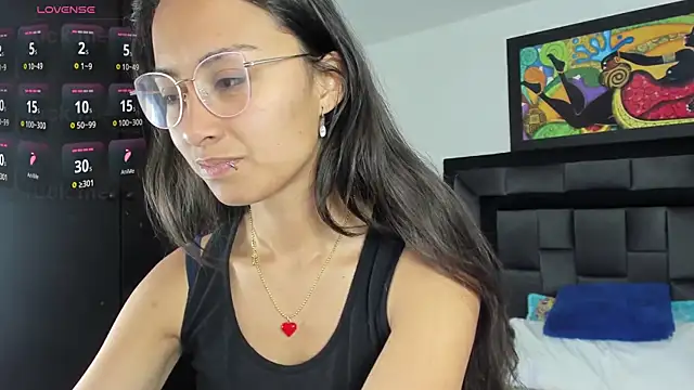 tatiana valencia online show from March 2025 12:04:02 PM