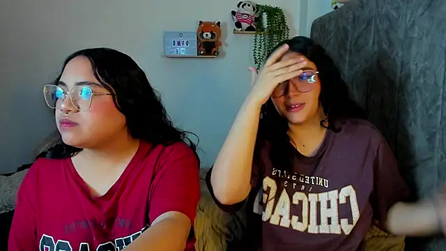 Snapshot of maddie-and-chelsea- chatting on January 2026 04:20:02 PM maddie-and-chelsea- online show from January 2026 04:20:02 PM