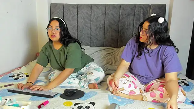 maddie-and-chelsea- online show from March 2026 07:58:02 AM