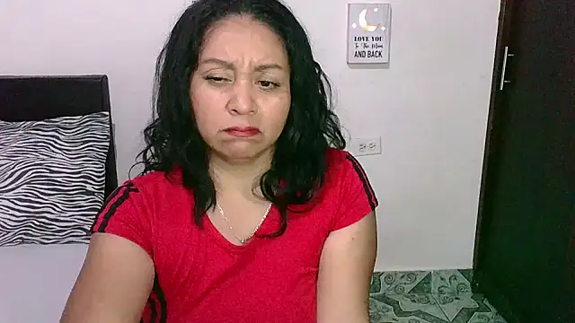 Snapshot of zaray_bella chatting on March 2025 10:58:01 PM zaray bella online show from March 2025 10:58:01 PM