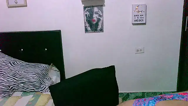 Snapshot of zaray_bella chatting on September 2025 11:37:02 PM zaray bella online show from September 2025 11:37:02 PM