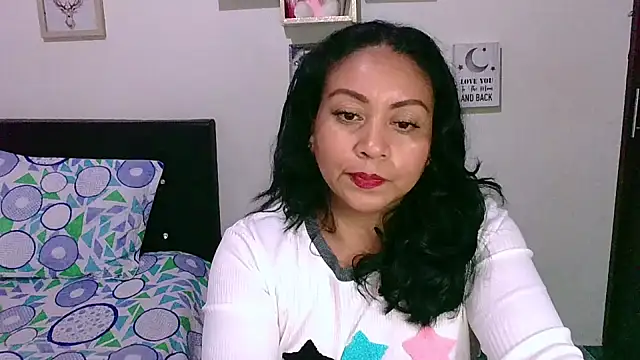 zaray bella online show from December 2025 10:37:02 PM