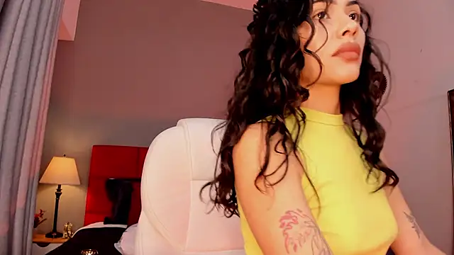 Snapshot of Giovanna_oliveira chatting on March 2026 04:47:01 AM Giovanna oliveira online show from March 2026 04:47:01 AM