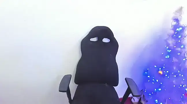 Laxissh online show from January 2025 10:04:02 PM