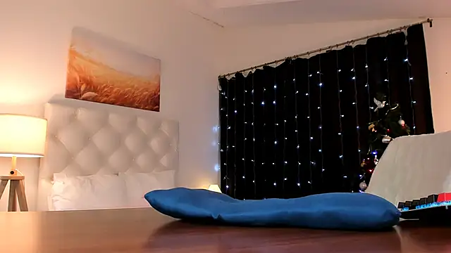 Snapshot of footfetish_baby chatting on January 2026 05:07:02 PM footfetish baby online show from January 2026 05:07:02 PM