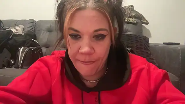 RavenRayyy online show from November 2025 06:46:01 AM