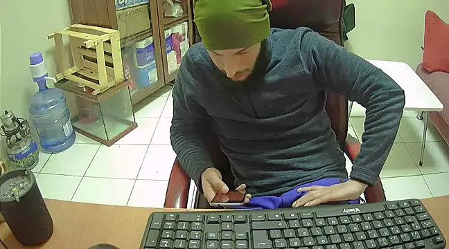 hardbigcock16 online show from February 2025 09:22:01 AM