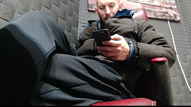 hardbigcock16 online show from November 2025 07:30:01 AM