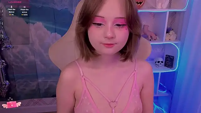 Mary uw online show from October 2025 03:08:01 AM