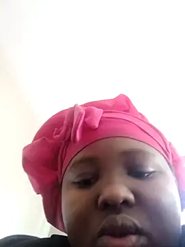 Snapshot of queenxdede chatting on October 2025 01:04:02 PM queenxdede online show from October 2025 01:04:02 PM