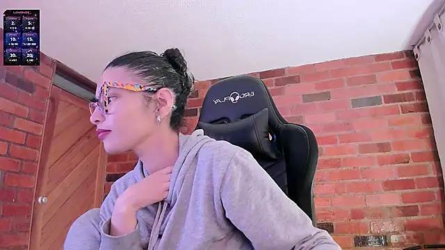 paulinabarnett- online show from December 2024 01:42:01 AM