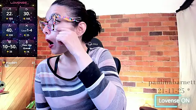 paulinabarnett- online show from November 2025 03:44:01 PM