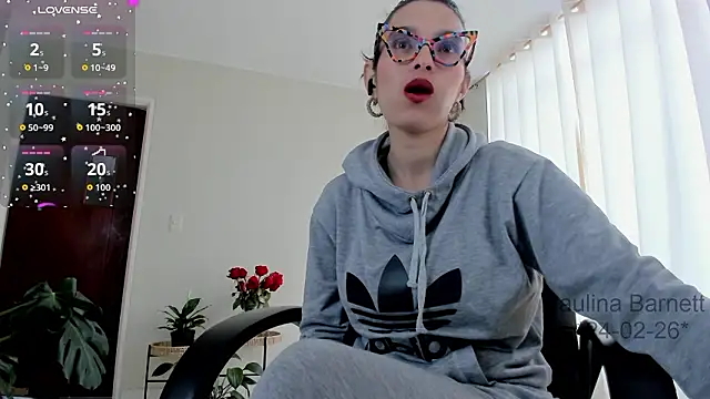 paulinabarnett- online show from February 2026 02:37:02 PM