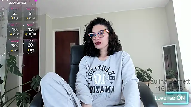 paulinabarnett- online show from April 2026 06:26:01 PM