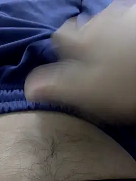 alejopitudo10 online show from February 2026 12:28:01 AM