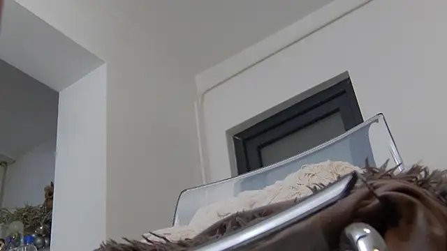 Snapshot of AnyaRose chatting on December 2024 08:41:01 AM AnyaRose online show from December 2024 08:41:01 AM