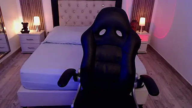 zoe jones13 online show from September 2025 03:22:01 AM