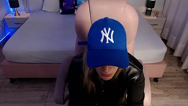 zoe jones13 online show from March 2026 03:13:02 AM