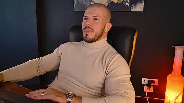 AngeloEric online show from October 2025 10:49:01 AM