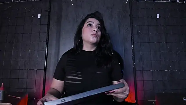 Carolina Arias online show from December 2025 07:32:01 PM