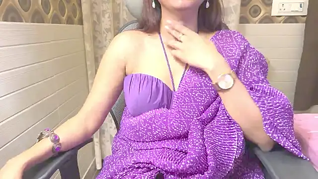 Snapshot of Your_Sassy_Goddess chatting on February 2025 11:34:02 PM Your Sassy Goddess online show from February 2025 11:34:02 PM