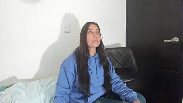 electra hunt online show from December 2024 11:02:02 PM