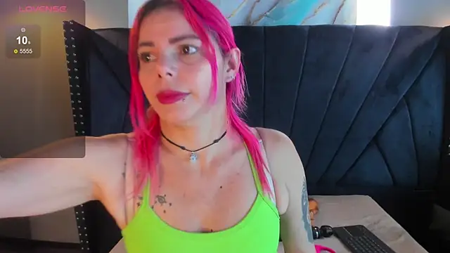 Snapshot of NIKI_SANTANA chatting on October 2025 03:46:02 AM NIKI SANTANA online show from October 2025 03:46:02 AM