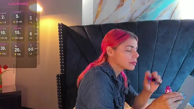 Snapshot of NIKI_SANTANA chatting on October 2025 03:59:01 AM NIKI SANTANA online show from October 2025 03:59:01 AM
