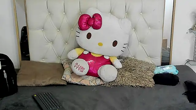 Snapshot of camila_sex_latina chatting on March 2025 05:45:02 AM camila sex latina online show from March 2025 05:45:02 AM