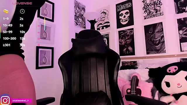 Lexyjoycce online show from November 2025 11:03:01 PM