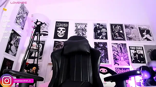 Lexyjoycce online show from February 2026 09:09:02 PM