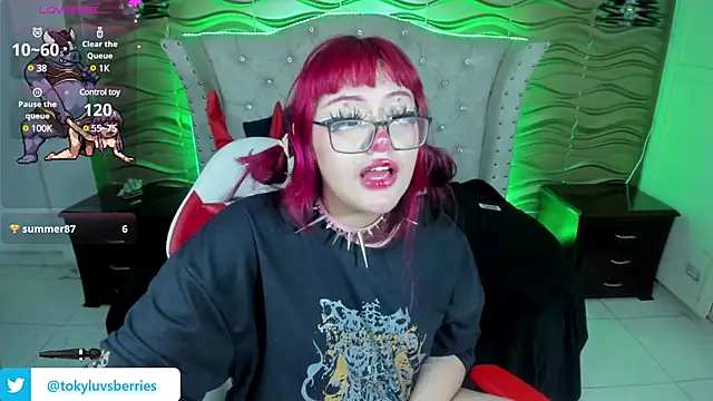 Snapshot of toky_doll chatting on January 2025 11:06:01 PM toky doll online show from January 2025 11:06:01 PM