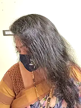 neelu-hoty online show from February 2026 01:14:02 PM
