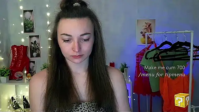  Barbie Kiss  online show from April 2026 01:29:02 PM