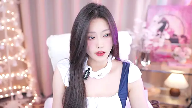 Snapshot of YINGTao-168 chatting on February 2025 04:49:01 AM YINGTao-168 online show from February 2025 04:49:01 AM