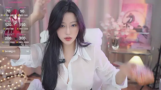 Snapshot of YINGTao-168 chatting on October 2025 12:53:01 AM YINGTao-168 online show from October 2025 12:53:01 AM