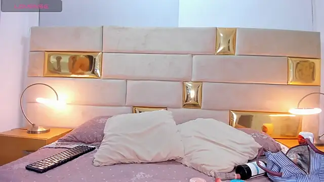 Arii stone online show from December 2024 04:53:01 AM