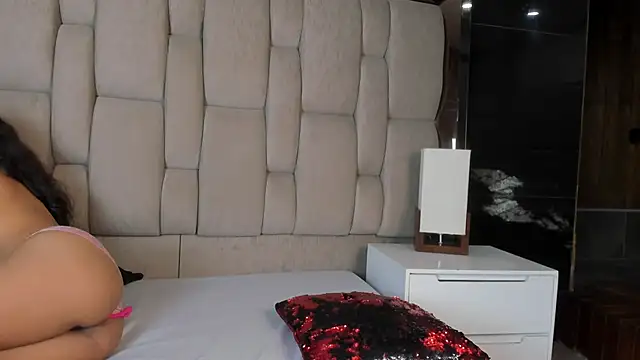 Hanna lens online show from January 2025 06:18:01 PM