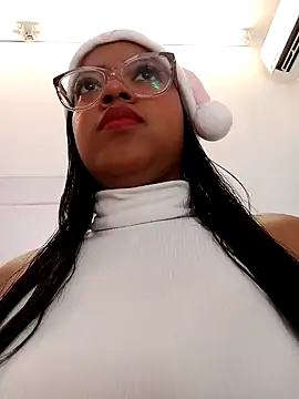 Snapshot of lennacooper chatting on December 2024 02:01:01 PM lennacooper online show from December 2024 02:01:01 PM