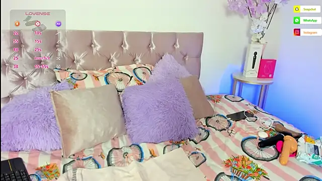 alanavega11 online show from April 2026 01:16:01 PM