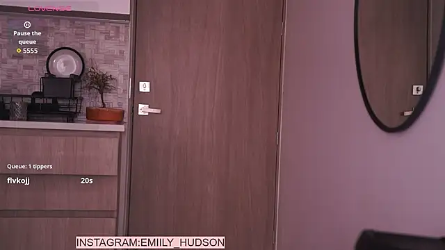 Snapshot of emily_huddson_ chatting on July 2026 09:39:01 PM emily huddson online show from July 2026 09:39:01 PM