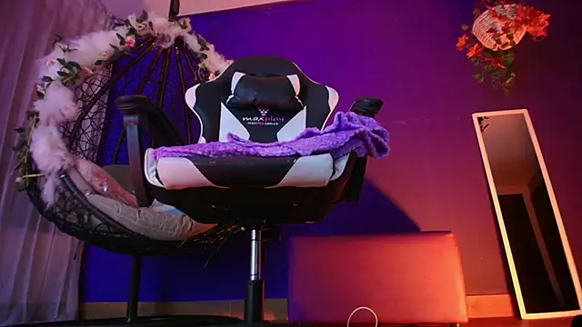 vanelope11 online show from March 2026 02:41:02 AM